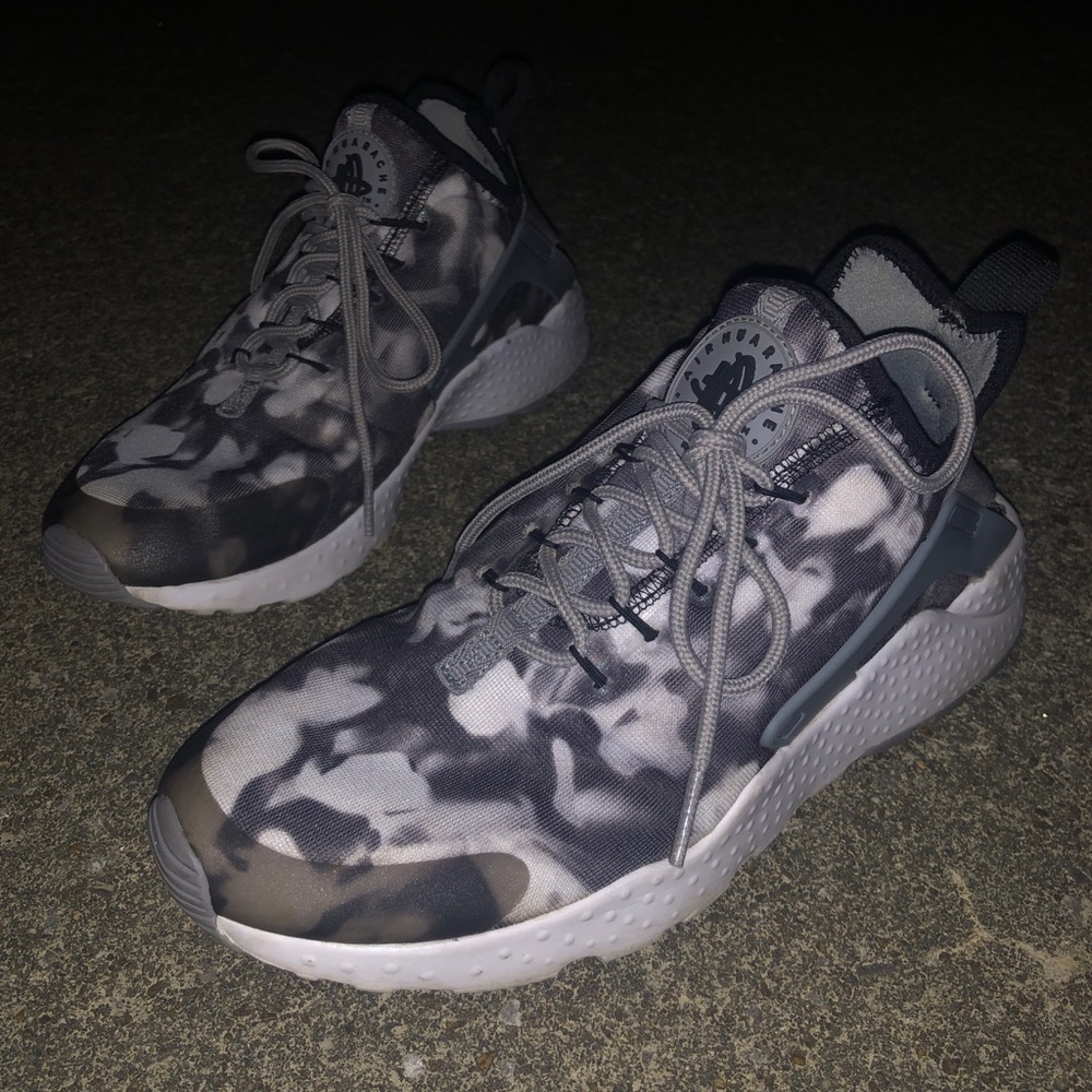 Nike Women’s Huaraches